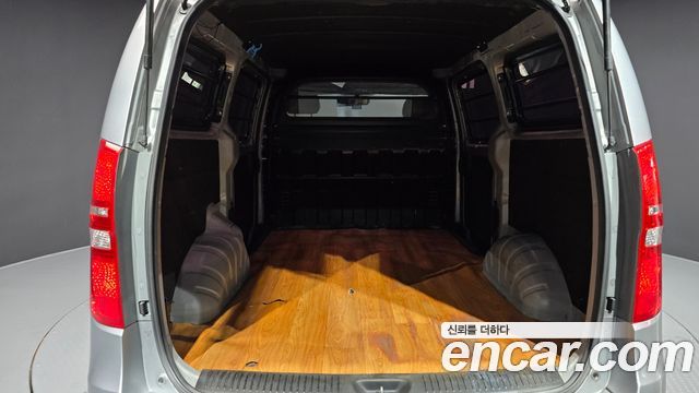 Hyundai Grand Starex 3-Seater VAN CVX Luxury 2014 — фото 30