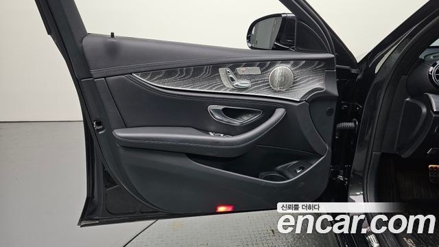 Mercedes-Benz E-Class (W213) E350 4MATIC AMG Line 2021 — фото 20