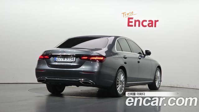 Mercedes-Benz E-Class (W213) E250 Exclusive 2022 — фото 2