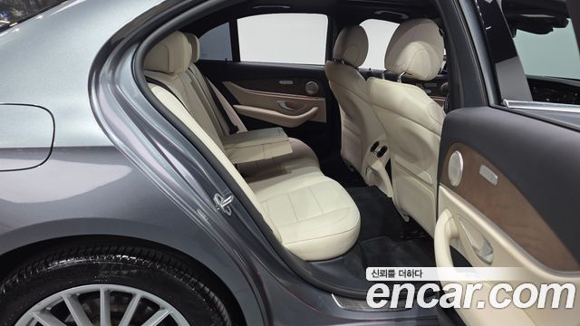 Mercedes-Benz E-Class (W213) E250 Exclusive 2022 — фото 12