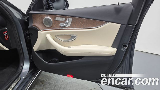Mercedes-Benz E-Class (W213) E250 Exclusive 2022 — фото 24