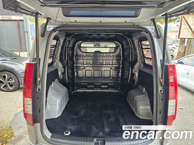 Hyundai Staria L3.5 Cargo 5-Seater Modern 2025 — фото 8