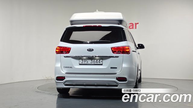 Kia Carnival 9-Seater Hi-Limousine Prestige 2019 — фото 4
