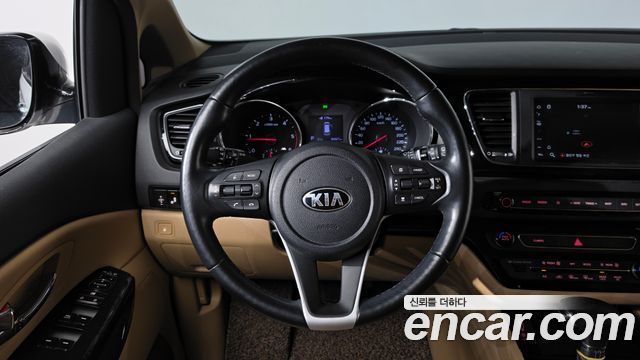 Kia Carnival 9-Seater Hi-Limousine Prestige 2019 — фото 13