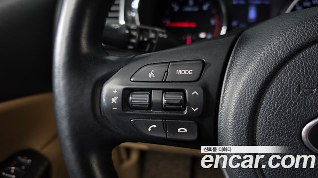 Kia Carnival 9-Seater Hi-Limousine Prestige 2019 — фото 17