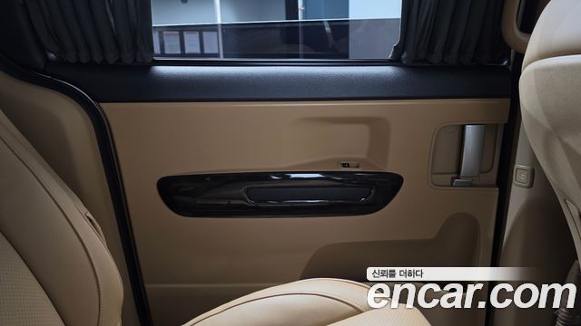 Kia Carnival 9-Seater Hi-Limousine Prestige 2019 — фото 25