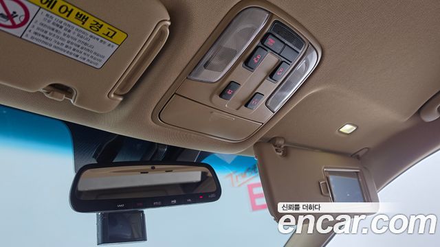 Kia Carnival 9-Seater Hi-Limousine Prestige 2019 — фото 27