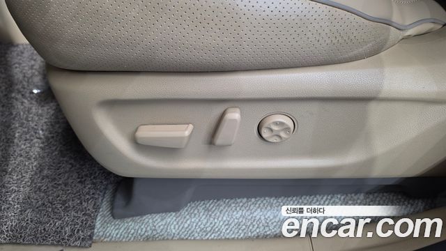 Kia Carnival 9-Seater Hi-Limousine Prestige 2019 — фото 31