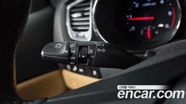 Kia Carnival 9-Seater Hi-Limousine Prestige 2019 — фото 35