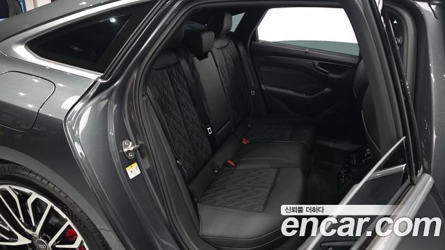 Audi A6 (C9) 55 TFSI Quattro S Line 2026 — фото 16