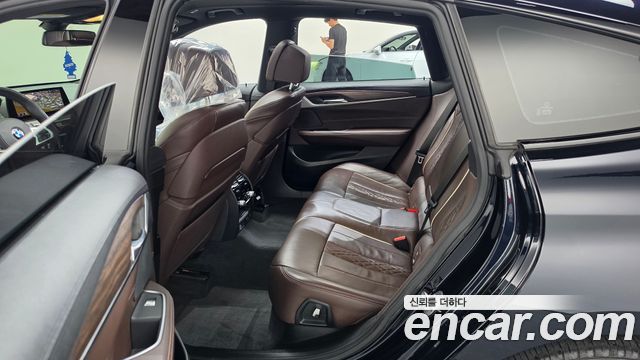 BMW 6 Series GT (G32) 630i xDrive M Sport 2020 — фото 16
