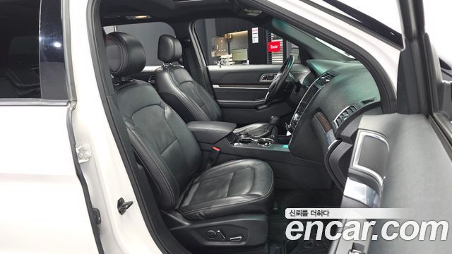 Ford Explorer 2.3 Limited 4WD 5th 2017 — фото 11