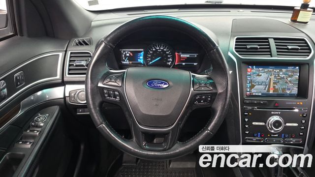 Ford Explorer 2.3 Limited 4WD 5th 2017 — фото 13