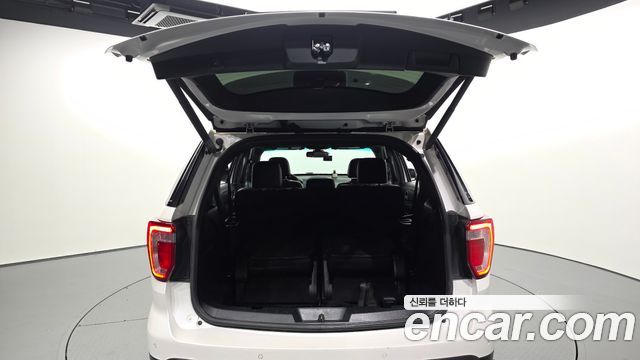 Ford Explorer 2.3 Limited 4WD 5th 2017 — фото 20