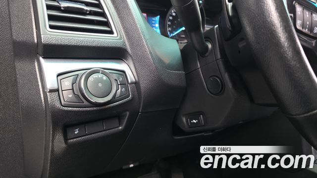 Ford Explorer 2.3 Limited 4WD 5th 2017 — фото 29