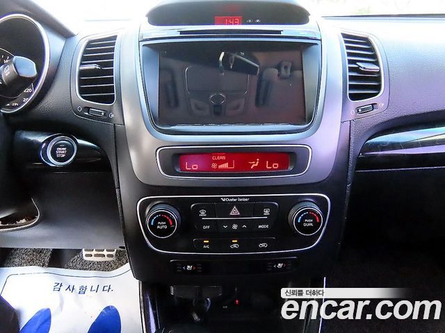 Kia Sorento R Diesel 2.0 2WD Prestige 2014 — фото 16