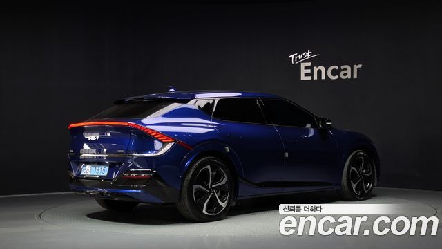 Kia EV6 Long Range 4WD GT Line 2022 — фото 2