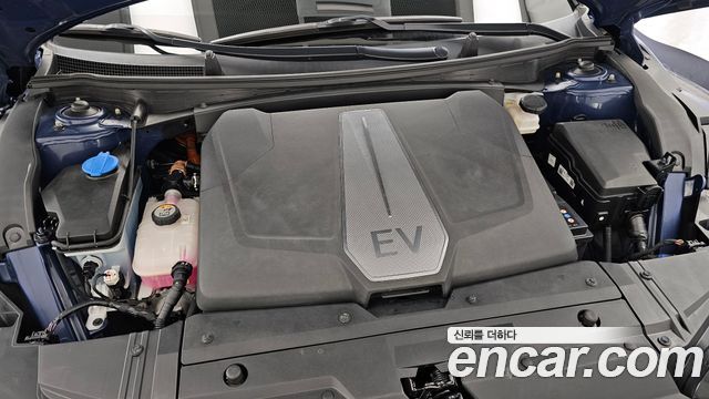 Kia EV6 Long Range 4WD GT Line 2022 — фото 6
