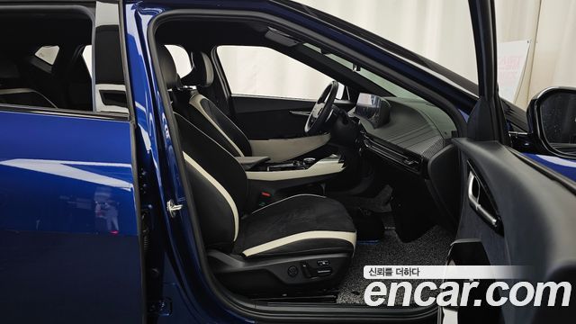 Kia EV6 Long Range 4WD GT Line 2022 — фото 11