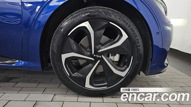 Kia EV6 Long Range 4WD GT Line 2022 — фото 21