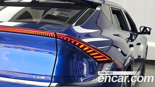 Kia EV6 Long Range 4WD GT Line 2022 — фото 23