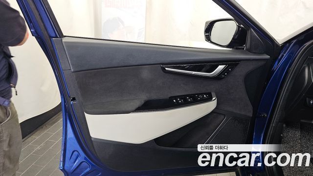 Kia EV6 Long Range 4WD GT Line 2022 — фото 24