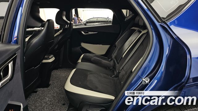 Kia EV6 Long Range 4WD GT Line 2022 — фото 26