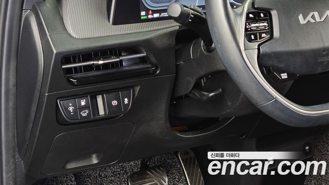 Kia EV6 Long Range 4WD GT Line 2022 — фото 28
