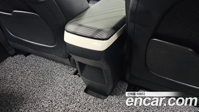 Kia EV6 Long Range 4WD GT Line 2022 — фото 34