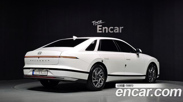 Hyundai Grandeur (GN7) 2,5 Gasoline 2WD Premium 2023 — фото 2