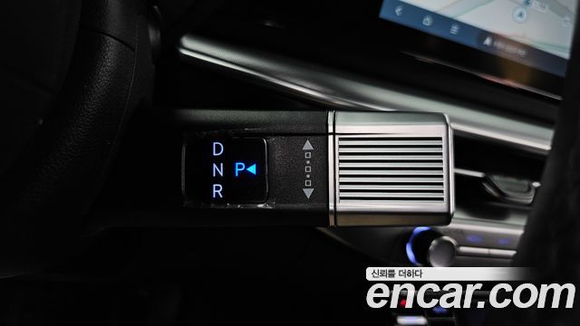 Hyundai Grandeur (GN7) 2,5 Gasoline 2WD Premium 2023 — фото 9