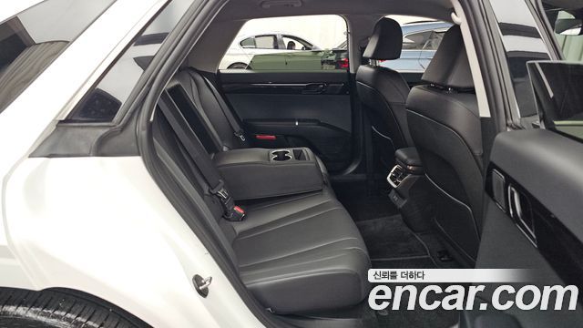 Hyundai Grandeur (GN7) 2,5 Gasoline 2WD Premium 2023 — фото 12