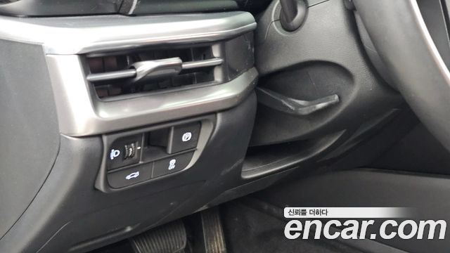 Hyundai Grandeur (GN7) 2,5 Gasoline 2WD Premium 2023 — фото 18