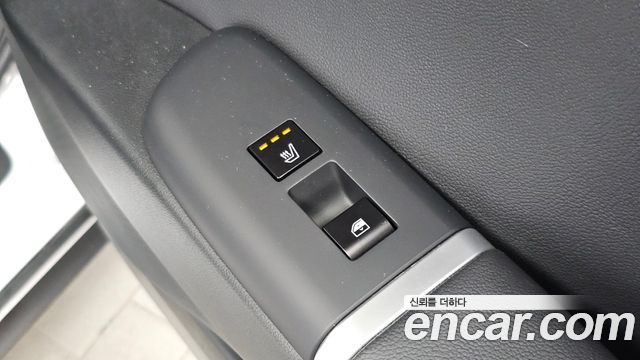 Hyundai Grandeur (GN7) 2,5 Gasoline 2WD Premium 2023 — фото 19