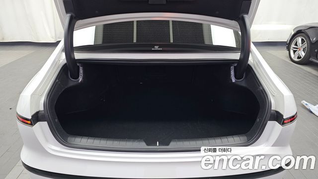 Hyundai Grandeur (GN7) 2,5 Gasoline 2WD Premium 2023 — фото 20
