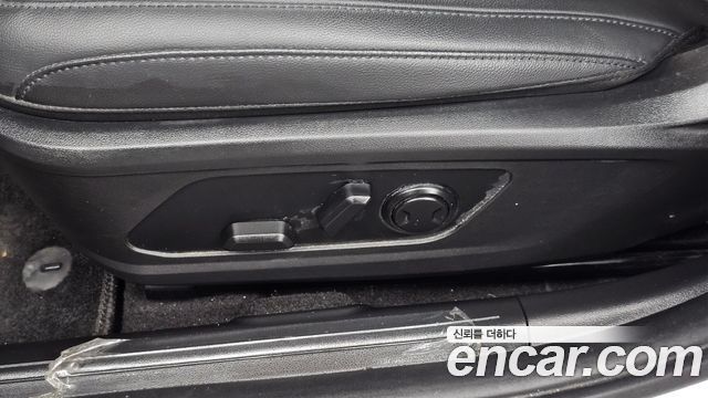Hyundai Grandeur (GN7) 2,5 Gasoline 2WD Premium 2023 — фото 26