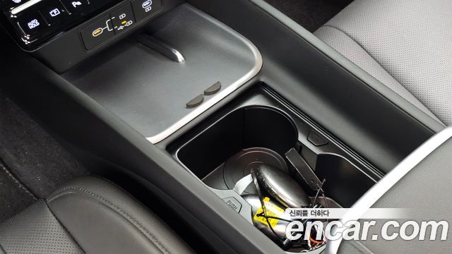 Hyundai Grandeur (GN7) 2,5 Gasoline 2WD Premium 2023 — фото 30
