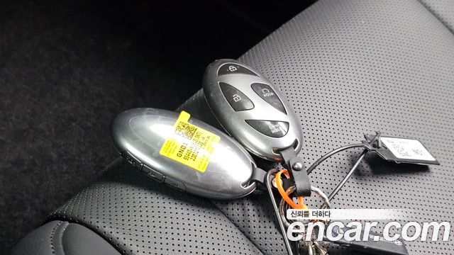 Hyundai Grandeur (GN7) 2,5 Gasoline 2WD Premium 2023 — фото 31
