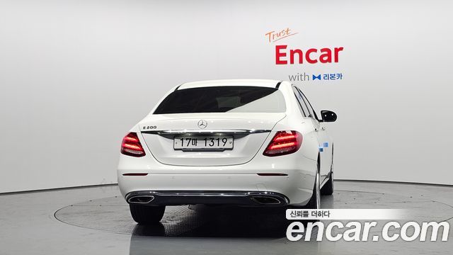 Mercedes-Benz E-Class (W213) E200 Avantgarde 2017 — фото 4