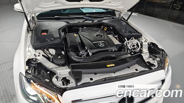 Mercedes-Benz E-Class (W213) E200 Avantgarde 2017 — фото 6