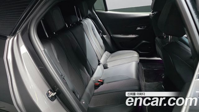 Peugeot 2008 (II) 1.5 BlueHDi GT 2022 — фото 11