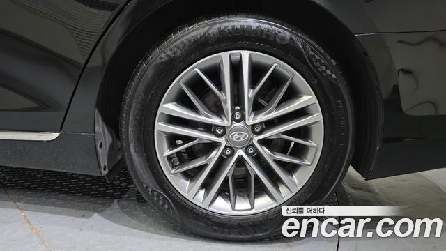 Hyundai Grandeur (IG) 2.4 Premium 2018 — фото 21