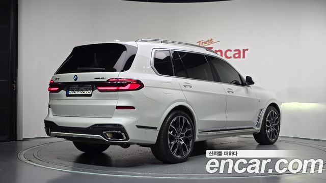 BMW X7 (G07) xDrive 40i M Sport 6STR 2024 — фото 2
