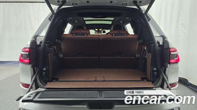 BMW X7 (G07) xDrive 40i M Sport 6STR 2024 — фото 17