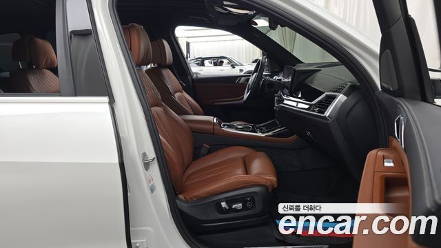 BMW X7 (G07) xDrive 40i M Sport 6STR 2024 — фото 26