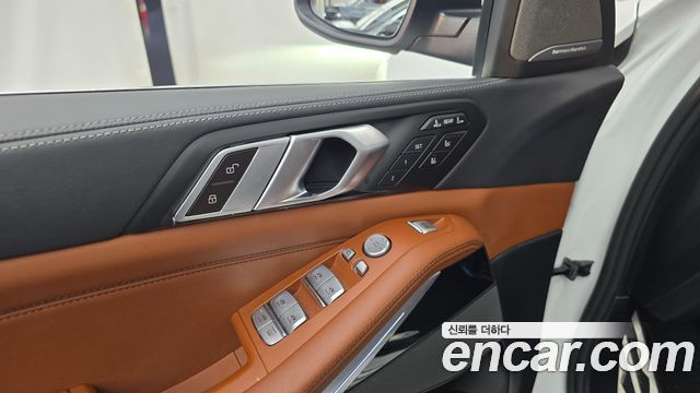 BMW X7 (G07) xDrive 40i M Sport 6STR 2024 — фото 28