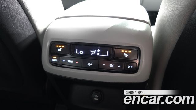 Hyundai Palisade Diesel 2.2 2WD Le Blanc 2024 — фото 19