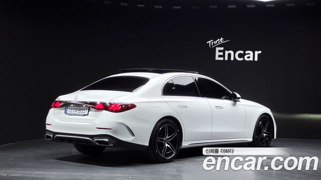 Mercedes-Benz E-Class (W214) E200 AMG Line 2026 — фото 2