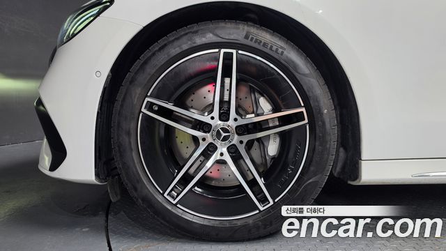 Mercedes-Benz E-Class (W214) E200 AMG Line 2026 — фото 5