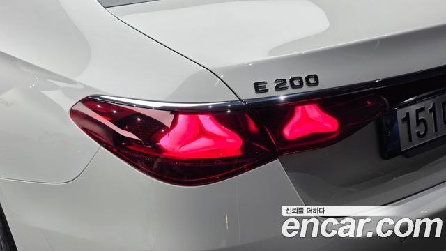 Mercedes-Benz E-Class (W214) E200 AMG Line 2026 — фото 29